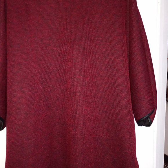 GIRASOLE - Cape, one size but easily fits large to 1X, wine with black trim. - Picture 7 of 8